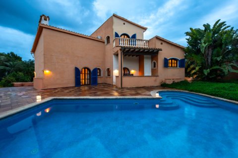 Villa for sale in Nova Santa Ponsa, Mallorca, Spain 4 bedrooms, 416 sq.m. No. 147013 - photo 24