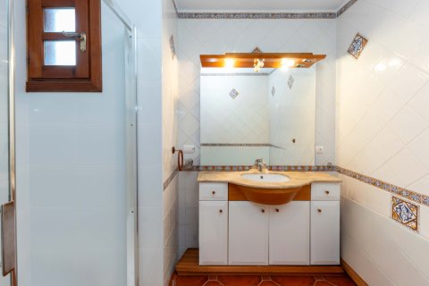 Villa for sale in Nova Santa Ponsa, Mallorca, Spain 4 bedrooms, 416 sq.m. No. 147013 - photo 11