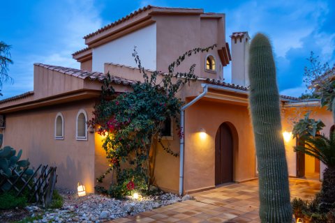 Villa for sale in Nova Santa Ponsa, Mallorca, Spain 4 bedrooms, 416 sq.m. No. 147013 - photo 25