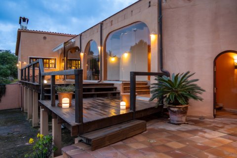 Villa for sale in Nova Santa Ponsa, Mallorca, Spain 4 bedrooms, 416 sq.m. No. 147013 - photo 3