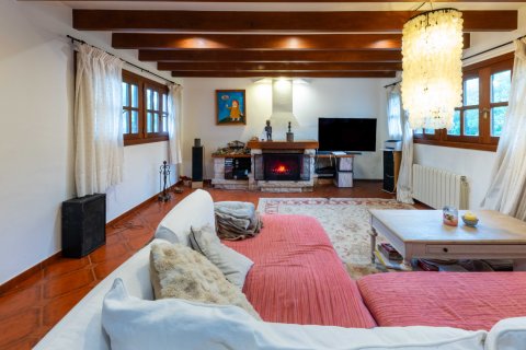 Villa for sale in Nova Santa Ponsa, Mallorca, Spain 4 bedrooms, 416 sq.m. No. 147013 - photo 5