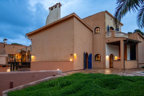 Villa for sale in Nova Santa Ponsa, Mallorca, Spain 4 bedrooms, 416 sq.m. No. 147013 - photo 21