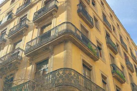 Proprietà commerciale in vendita a Ciutat Vella, Barcelona, Spagna 9 camere da letto, 180 mq. N° 144674 - foto 1
