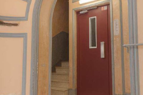 Proprietà commerciale in vendita a Ciutat Vella, Barcelona, Spagna 9 camere da letto, 180 mq. N° 144674 - foto 4