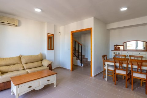 Penthouse for sale in Villajoyosa, Alicante, Spain 3 bedrooms, 98 sq.m. No. 144670 - photo 2