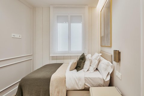 Huoneisto myytävänä Madrid, Espanja, 2 makuuhuonetta, 54 m2 No. 144669 - kuva 9