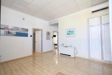 Commercial property for sale San Miguel de Salinas, Alicante, Spain 6 bedrooms, 200 sq.m. No. 114479 - photo 3
