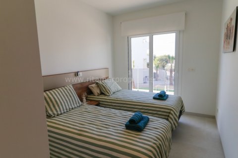 Apartment for sale Guardamar del Segura, Alicante, Spain 3 bedrooms,  No. 114367 - photo 9