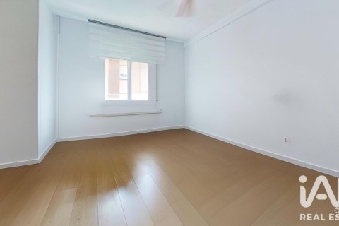 Townhouse à vendre à El Vendrell, Tarragona, Espagne, 4 chambres, 173 m2 No. 187540 - photo 11