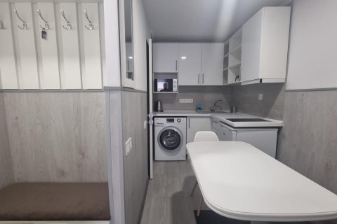 Apartment for sale in Torrevieja, Alicante, Spain 3 bedrooms, 105 sq.m. No. 165619 - photo 10