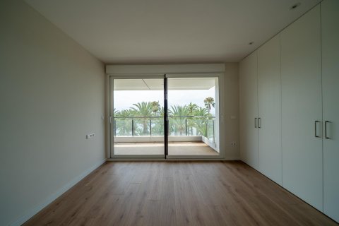 Apartament w Alicante, Hiszpania 4 sypialnie, 200 mkw. nr 165618 – zdjęcie 13