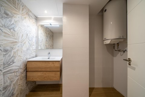 Apartament w Alicante, Hiszpania 4 sypialnie, 200 mkw. nr 165618 – zdjęcie 24