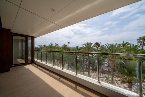 Apartament w Alicante, Hiszpania 4 sypialnie, 200 mkw. nr 165618 – zdjęcie 23