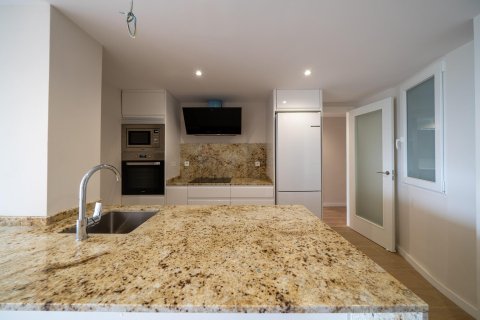 Apartament w Alicante, Hiszpania 4 sypialnie, 200 mkw. nr 165618 – zdjęcie 9