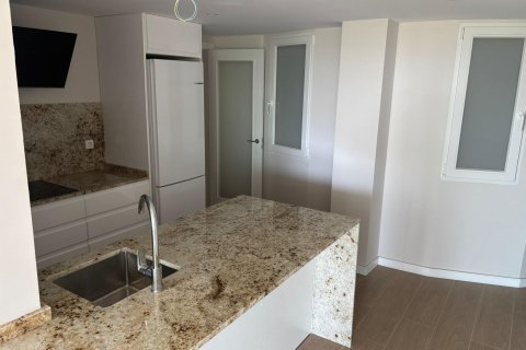 Apartament w Alicante, Hiszpania 4 sypialnie, 200 mkw. nr 165618 – zdjęcie 7