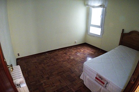 Huoneisto myytävänä Aranda de Duero, Burgos, Espanja, 3 makuuhuonetta, 160 m2 No. 195775 - kuva 19