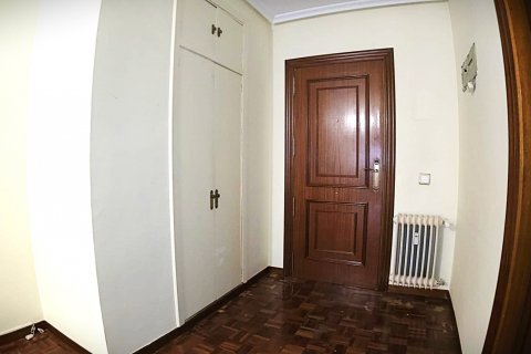 Huoneisto myytävänä Aranda de Duero, Burgos, Espanja, 3 makuuhuonetta, 160 m2 No. 195775 - kuva 5