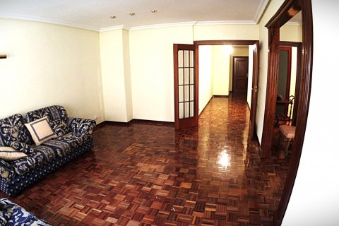 Huoneisto myytävänä Aranda de Duero, Burgos, Espanja, 3 makuuhuonetta, 160 m2 No. 195775 - kuva 13
