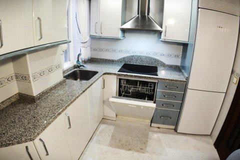 Huoneisto myytävänä Aranda de Duero, Burgos, Espanja, 3 makuuhuonetta, 160 m2 No. 195775 - kuva 8