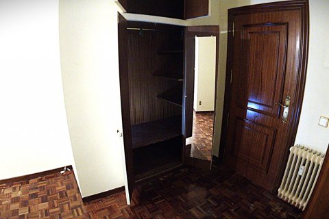 Huoneisto myytävänä Aranda de Duero, Burgos, Espanja, 3 makuuhuonetta, 160 m2 No. 195775 - kuva 6