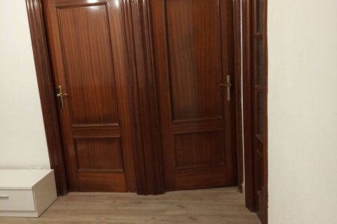 Wohnung zum Verkauf in Santurtzi, Biscay, Spanien 3 Schlafzimmer, 49 m2 Nr. 195773 - Foto 4