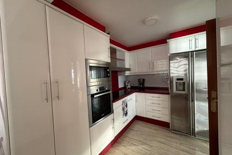 Apartment for sale Benidorm, Alicante, Spain 2 bedrooms, 140 sq.m. No. 109283 - photo 24
