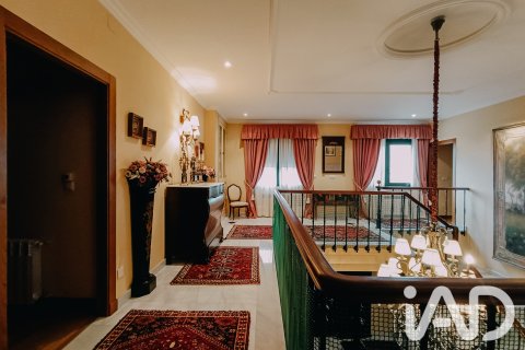 Linnat myytävänä Monforte de Lemos, Lugo, Espanja, 7 makuuhuonetta, 816 m2 No. 192174 - kuva 5