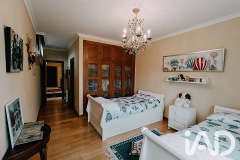 Linnat myytävänä Monforte de Lemos, Lugo, Espanja, 7 makuuhuonetta, 816 m2 No. 192174 - kuva 24