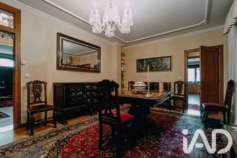 Linnat myytävänä Monforte de Lemos, Lugo, Espanja, 7 makuuhuonetta, 816 m2 No. 192174 - kuva 3
