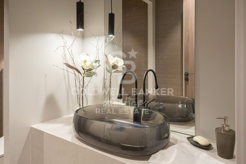 Huoneisto myytävänä Barcelona, Espanja, 4 makuuhuonetta, 265 m2 No. 160008 - kuva 21