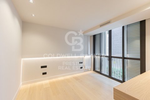 Huoneisto myytävänä Barcelona, Espanja, 4 makuuhuonetta, 265 m2 No. 160008 - kuva 20
