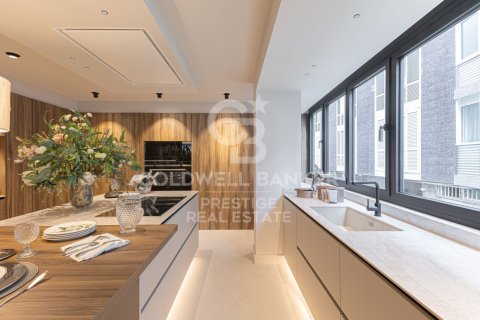 Huoneisto myytävänä Barcelona, Espanja, 4 makuuhuonetta, 265 m2 No. 160008 - kuva 12