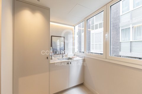 Huoneisto myytävänä Barcelona, Espanja, 4 makuuhuonetta, 265 m2 No. 160008 - kuva 19