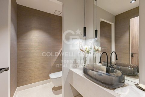 Huoneisto myytävänä Barcelona, Espanja, 4 makuuhuonetta, 265 m2 No. 160008 - kuva 15