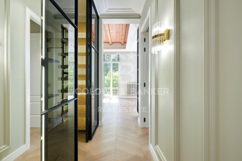 Продажа квартиры в Барселона, Испания 3 спальни, 124м2 №160013 - фото 10