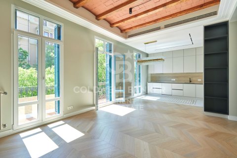 Продажа квартиры в Барселона, Испания 3 спальни, 124м2 №160013 - фото 3