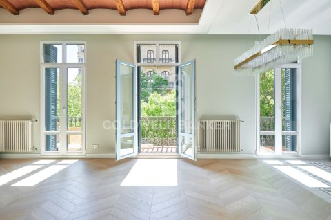 Apartament w Barcelona, Hiszpania 3 sypialnie, 124 mkw. nr 160013