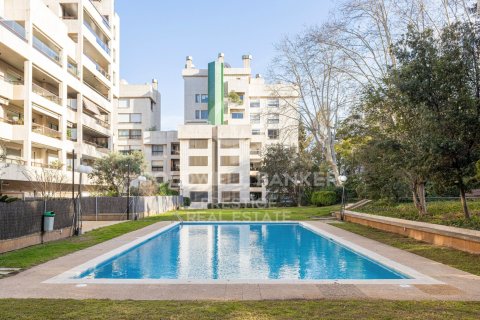 Продажа квартиры в Барселона, Испания 4 спальни, 221м2 №160011 - фото 9