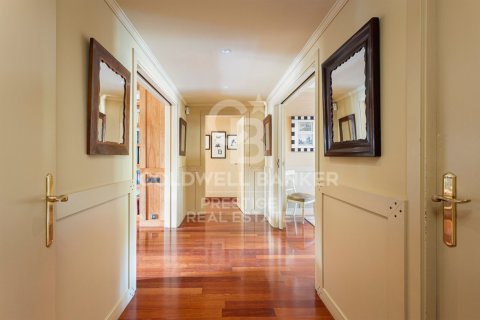 Apartment à vendre à Barcelona, Espagne, 4 chambres, 221 m2 No. 160011 - photo 12