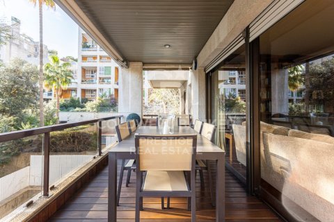 Продажа квартиры в Барселона, Испания 4 спальни, 221м2 №160011 - фото 2