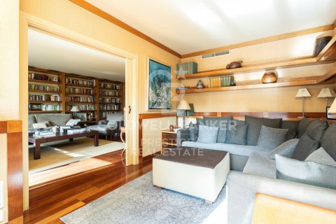 Продажа квартиры в Барселона, Испания 4 спальни, 221м2 №160011 - фото 13