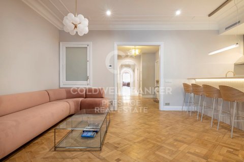 Apartament w Barcelona, Hiszpania 3 sypialnie, 250 mkw. nr 160012 – zdjęcie 14