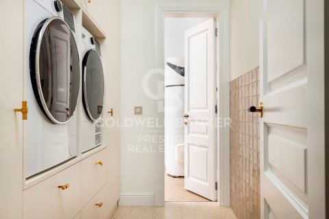 Apartament w Barcelona, Hiszpania 3 sypialnie, 250 mkw. nr 160012 – zdjęcie 17