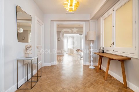 Apartament w Barcelona, Hiszpania 3 sypialnie, 250 mkw. nr 160012 – zdjęcie 9