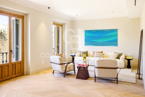 Huoneisto myytävänä Madrid, Espanja, 5 makuuhuonetta, 298 m2 No. 160009 - kuva 7