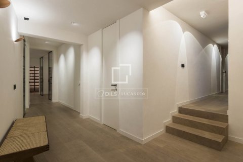 Dzīvoklis pārdošanā Barcelona, Spānijā 5 istabas, 427 m2 Nr. 150202 - attēls 27