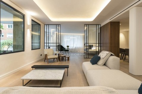 Dzīvoklis pārdošanā Barcelona, Spānijā 5 istabas, 427 m2 Nr. 150202 - attēls 5