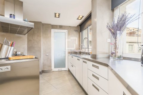 Ático en venta en Barcelona, España 5 dormitorios, 260 m2 No. 150204 - foto 12