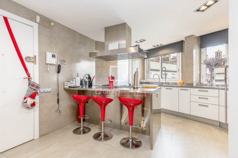 Ático en venta en Barcelona, España 5 dormitorios, 260 m2 No. 150204 - foto 9