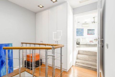 Ático en venta en Barcelona, España 5 dormitorios, 260 m2 No. 150204 - foto 28